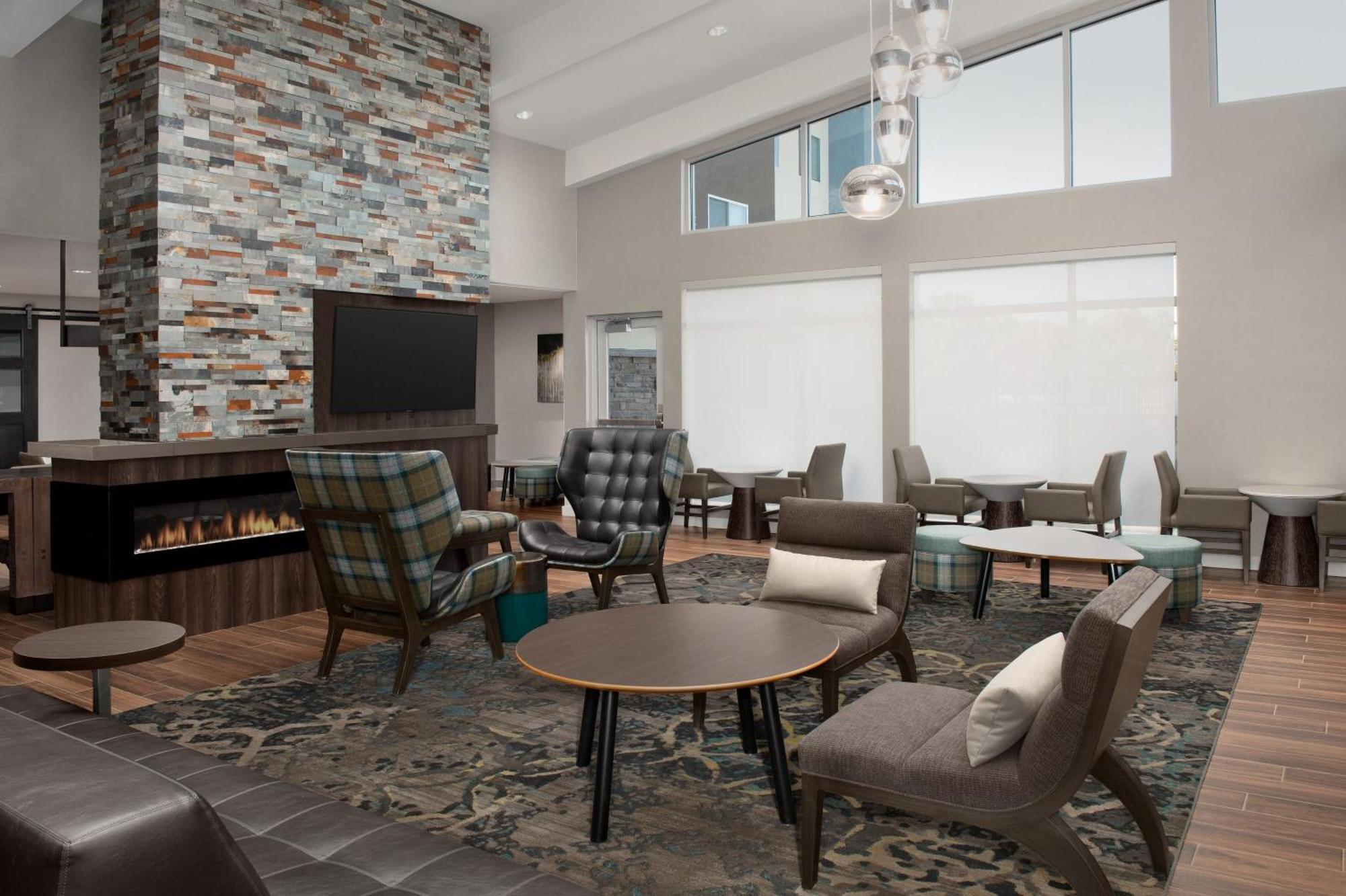 Residence Inn By Marriott Fresno Кловис Экстерьер фото