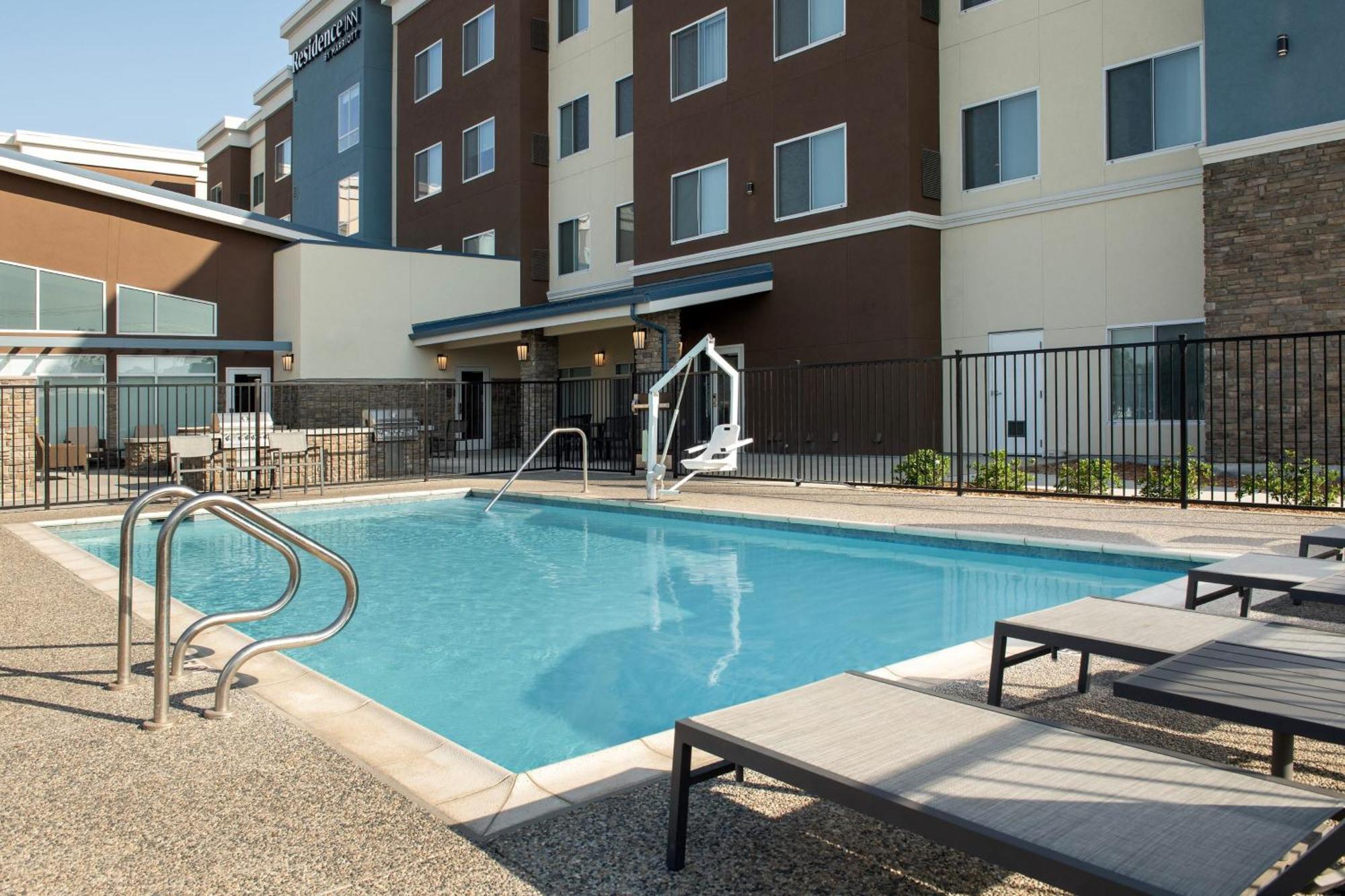 Residence Inn By Marriott Fresno Кловис Экстерьер фото
